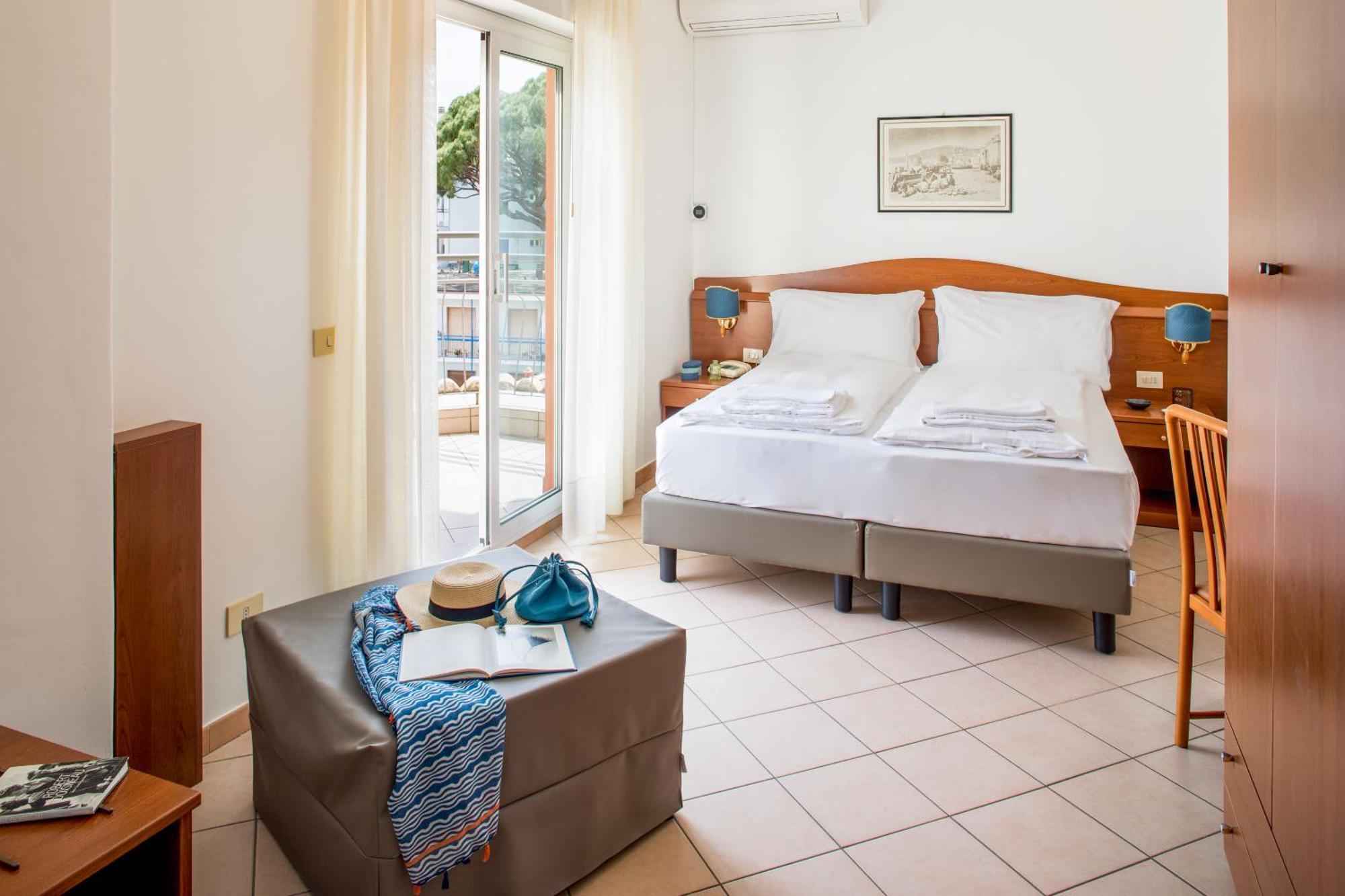 Hotel Tritone Laigueglia Zewnętrze zdjęcie