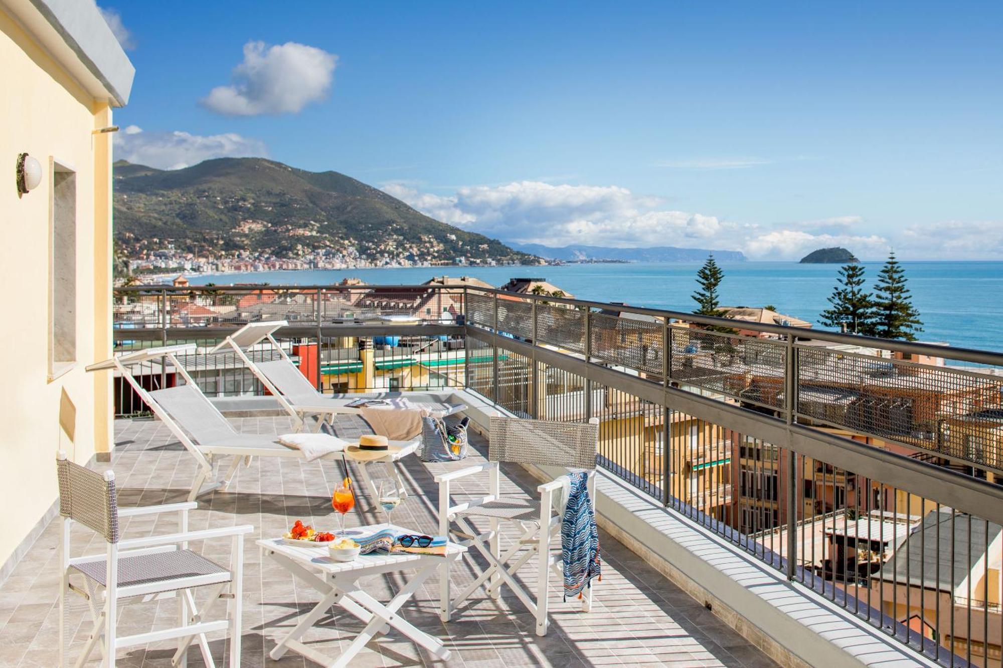 Hotel Tritone Laigueglia Zewnętrze zdjęcie