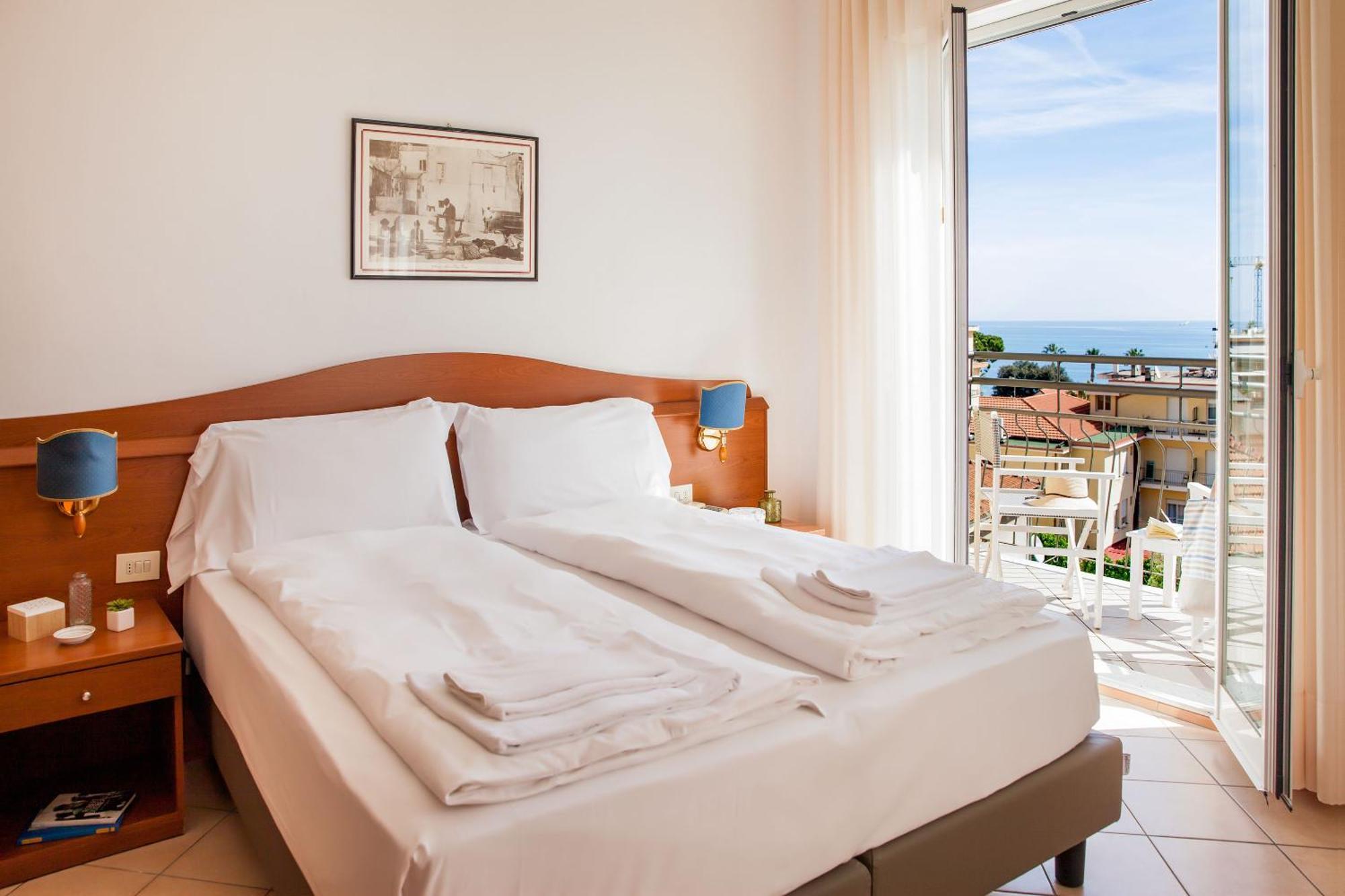 Hotel Tritone Laigueglia Zewnętrze zdjęcie