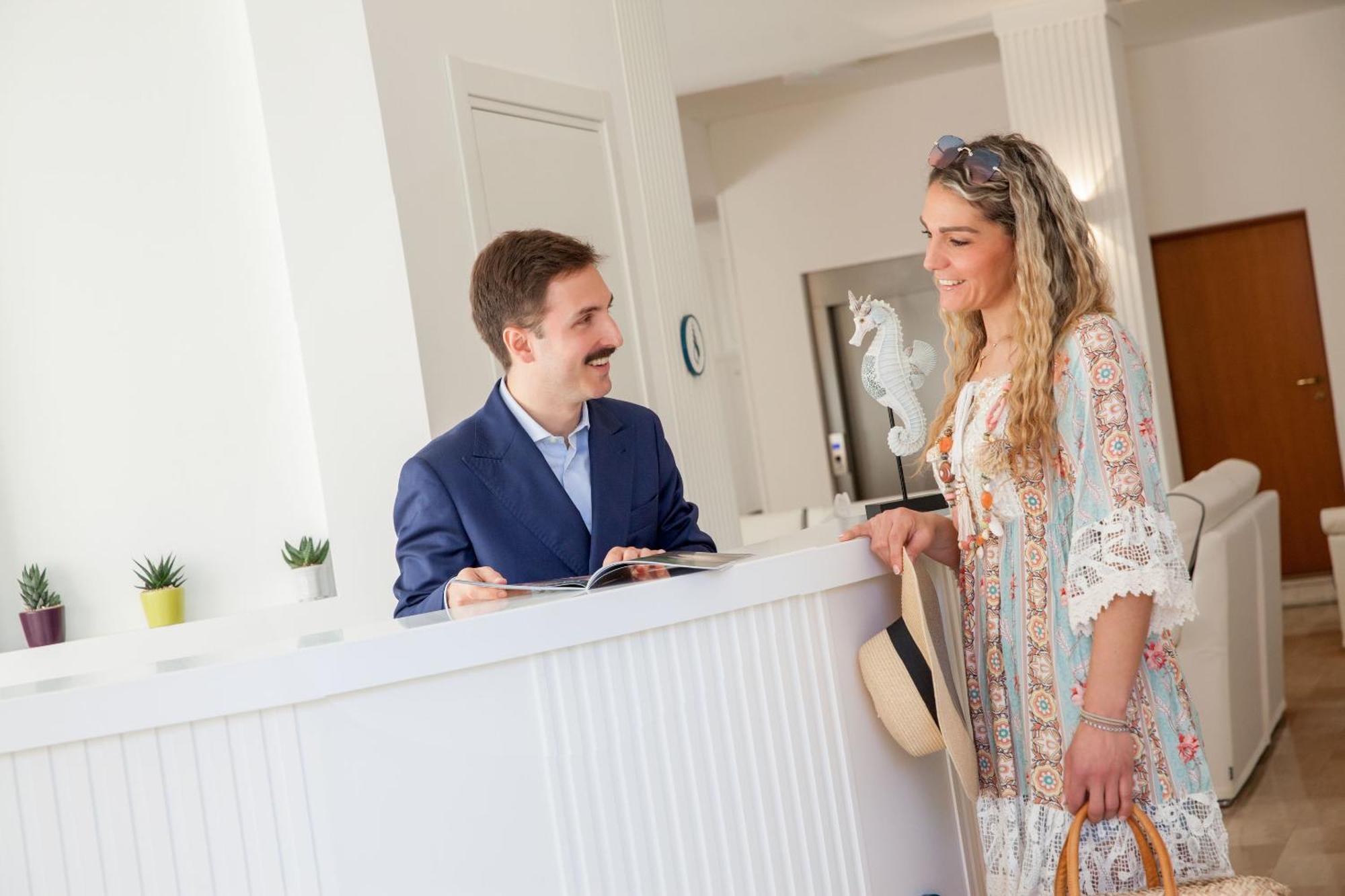 Hotel Tritone Laigueglia Zewnętrze zdjęcie