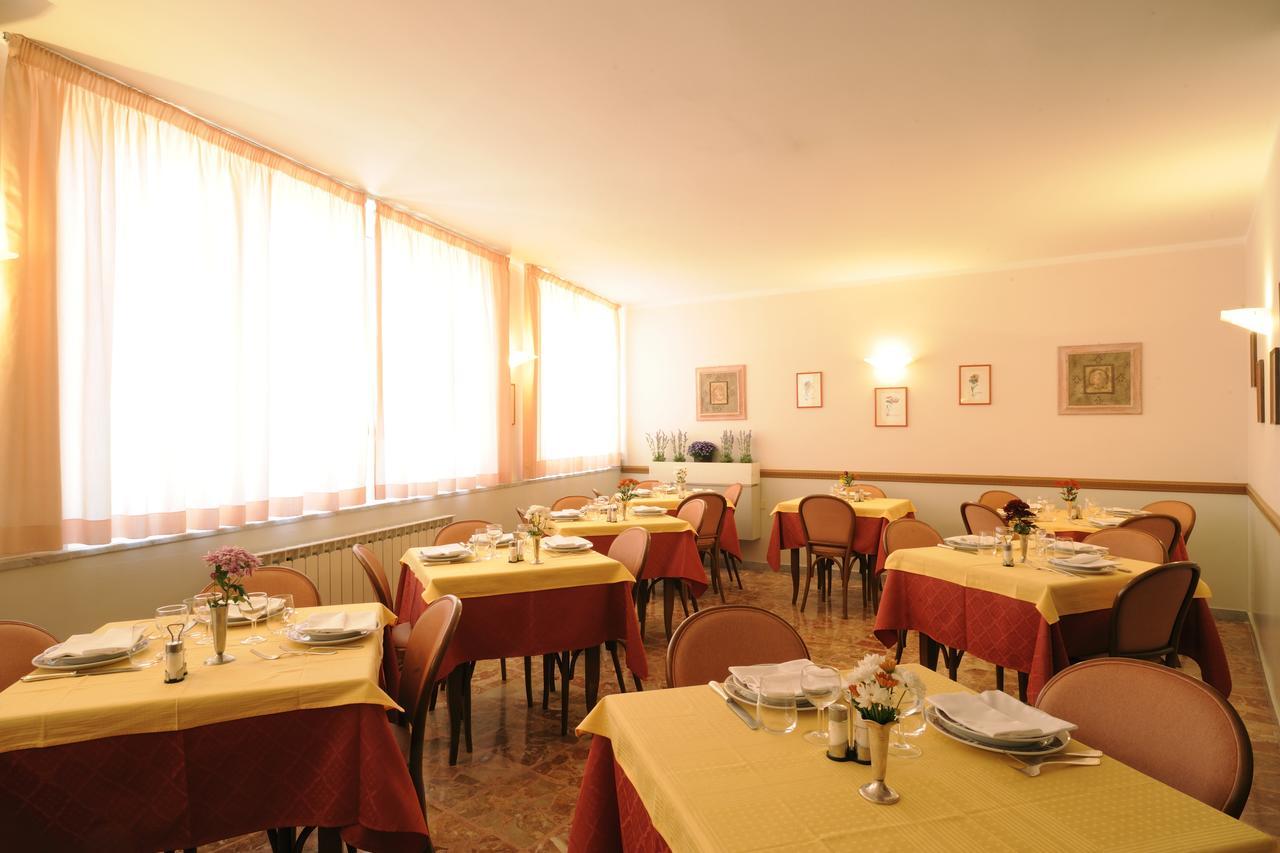 Hotel Tritone Laigueglia Zewnętrze zdjęcie