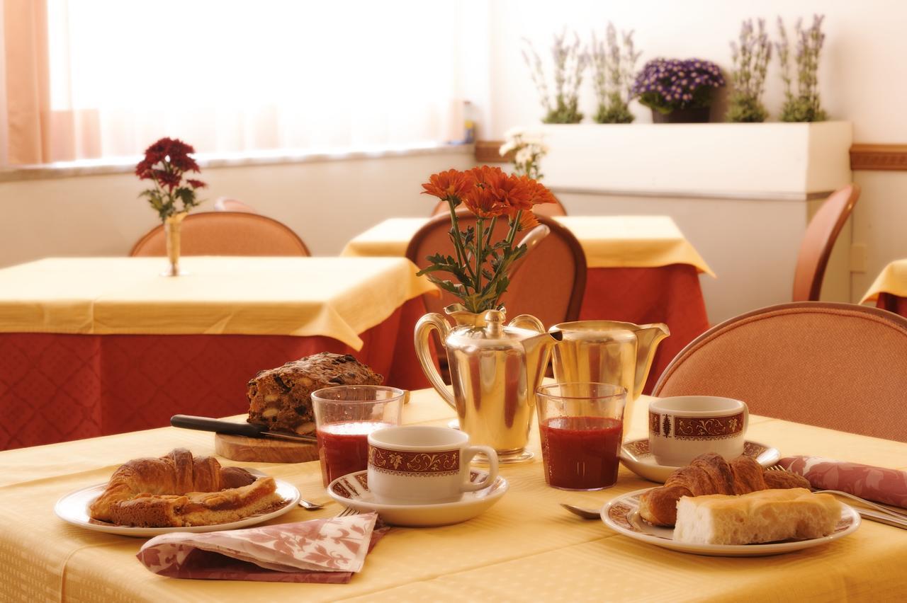 Hotel Tritone Laigueglia Zewnętrze zdjęcie
